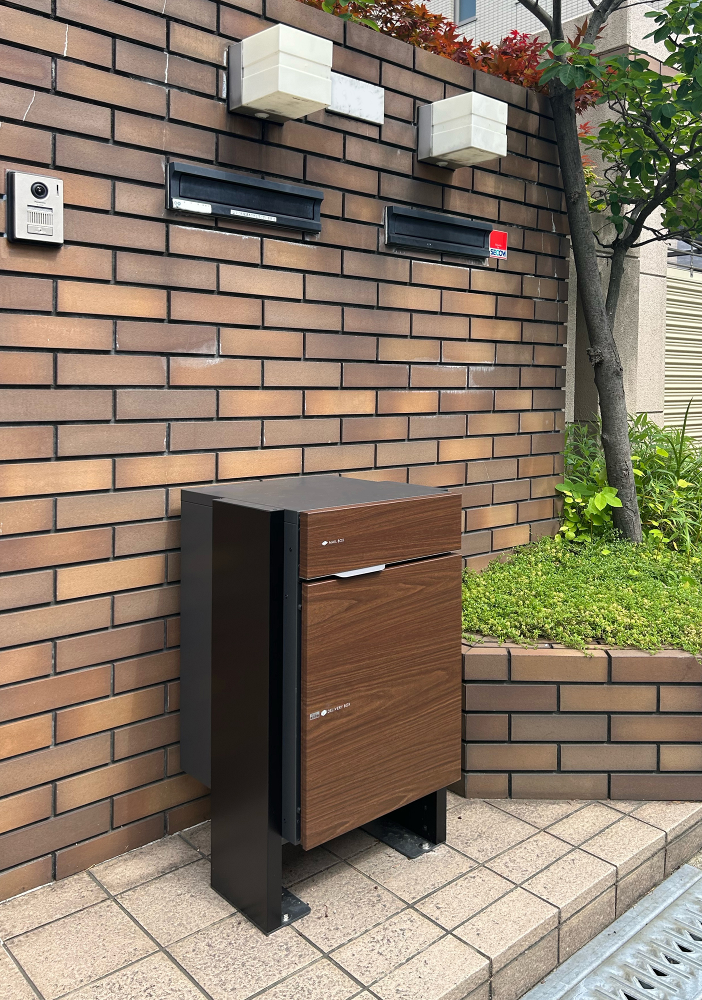 宅配ポストを取り付けました